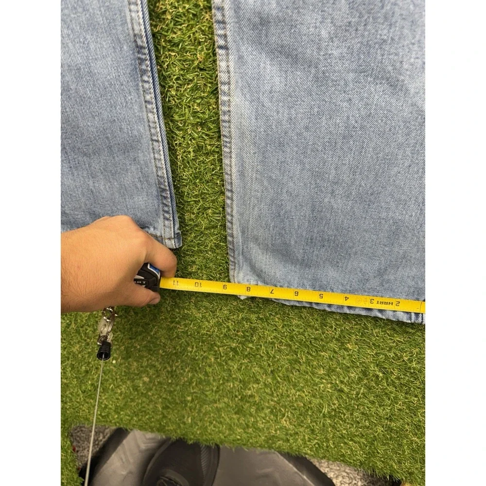 Levis shop confidence